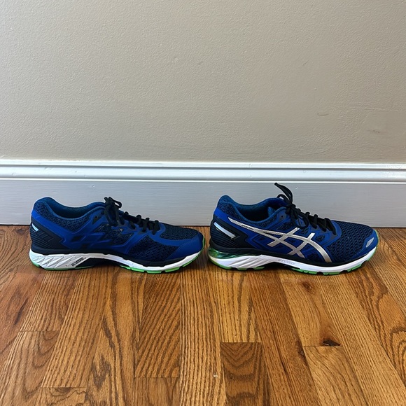 Mens ASICS size 11 Sneakers - Picture 3 of 8